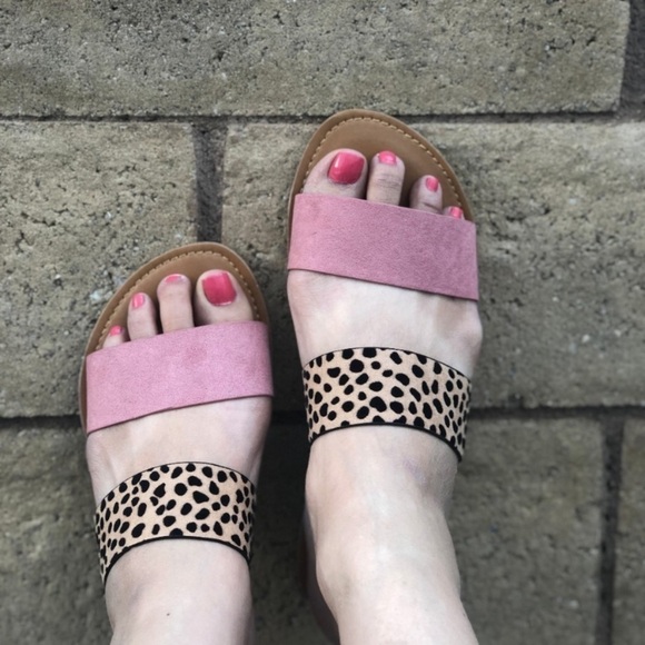 🎊HOST Pick 5-19🎊Pink and Leopard Print Strap Sandals - Picture 5 of 7